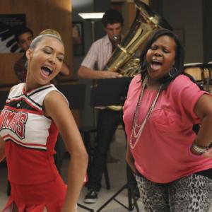 Still of Naya Rivera and Amber Riley in Glee 2009