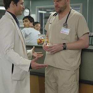 Still of Peter Facinelli and Stephen Wallem in Nurse Jackie 2009