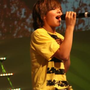 Logan on the Spring 2009 National tour check out logancharlesMusiccom or myspacecomlogan4him for concert clips