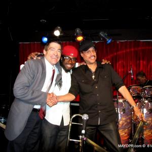 Buddy Princeton & the Incorruptibles shakes hands with Earth, Wind & Fire's former keyboardist Larry Dunn, who performed with Jon Barnes, Theresa King, Luis Montilla, Carlos Sanchez and other Jazz Giants rock the Catalina Jazz Club.
