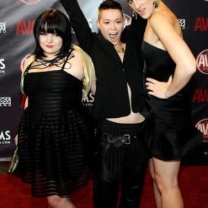 Courtney Trouble Jiz Lee Center and Dylan Ryan at the 2010 AVN Awards in Las Vegas