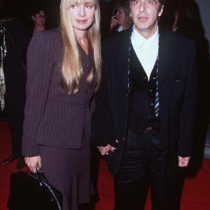 Al Pacino and Lyndall Hobbs at event of Heat (1995)
