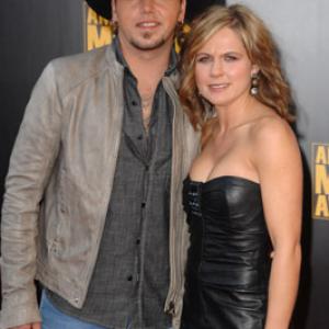 Jason Aldean and Jessica Aldean at event of 2009 American Music Awards 2009