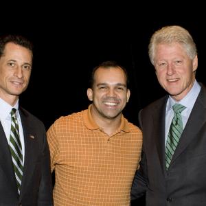 Former Congressman Anthony Weiner, Flavio Alves, and former president Bill Clinton (June 2009).