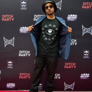 Ringo showing off his OC Flow on the Ditch Party red carpet! wwwOCFLOWcom