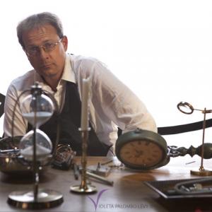Frank Piciullo stars as The Clockmaker