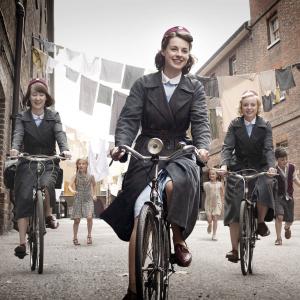 Still of Bryony Hannah Helen George and Jessica Raine in Call the Midwife 2012