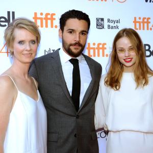 Cynthia Nixon, Christopher Abbott and Makenzie Leigh at event of James White (2015)
