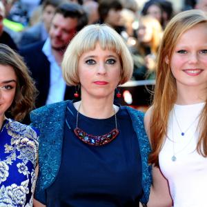 Carol Morley, Maisie Williams and Anna Burnett at event of The Falling (2014)