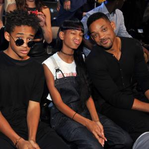 Will Smith Willow Smith and Jayden Smith at event of 2013 MTV Video Music Awards 2013