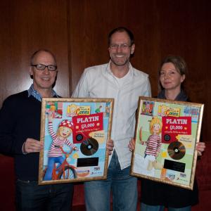 Kids Award in platinum for the Tv series My Friend Conni. Matthias Krausse (Sony), Henning Windelband, Maike Nagel (Sony)