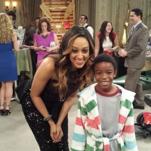 Alex on set of Instant Mom with Tia Mowry - he co-starred as Rodney Dugan
