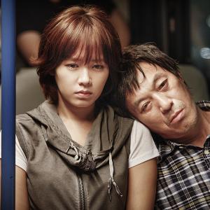 Still of Kap-su Kim and Ye-jin Son in Gongbeom (2013)