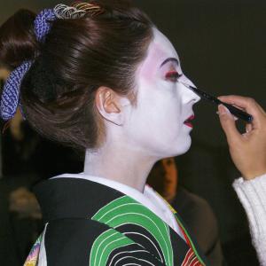 Genevieve getting a touch up on Turning Japanese set 09.