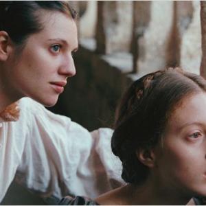 Still of Penelope Leveque and Roxane Duran in 