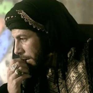 Eyad Nassar in the role of Al-Maamoun