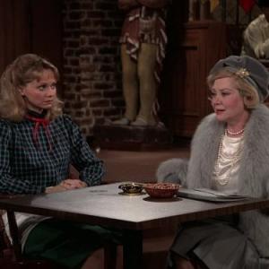 Still of Shelley Long and Glynis Johns in Cheers 1982