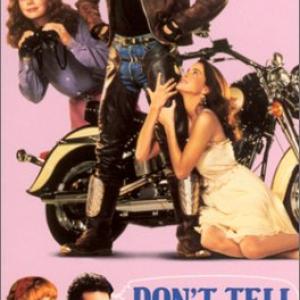 Jami Gertz Steve Guttenberg and Shelley Long in Dont Tell Her Its Me 1990