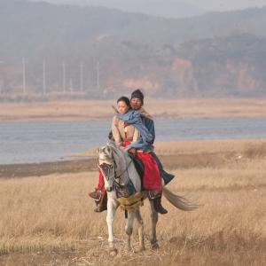 Still of Mu-Yeol Kim and Chae-won Moon in Choi-jong-byeong-gi hwal (2011)