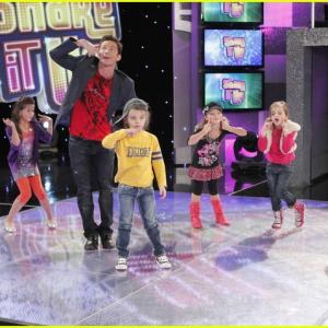 Nov. 2010, Emily on the set of Shake It Up! Performing a dance with R. Brandon Johnson, Caitlin Carmichael and the Little Cutie Queens.