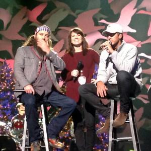 Willie Robertson and Luke Bryan - CMA Country Christmas Special