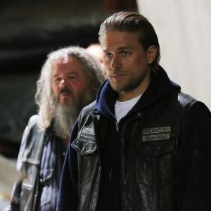 Still of Mark Boone Junior and Charlie Hunnam in Sons of Anarchy 2008