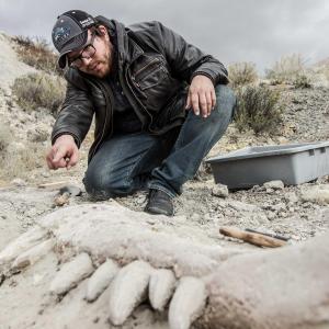 Dan Glaser on the set of Valley of Bones