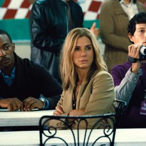 Still of Sandra Bullock, Anthony Mackie and Reynaldo Pacheco in Our Brand Is Crisis (2015)