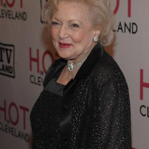 Betty White at event of Hot in Cleveland 2010