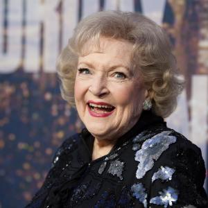Betty White at event of Saturday Night Live: 40th Anniversary Special (2015)