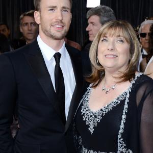 Chris Evans and Lisa Evans at event of The Oscars (2013)