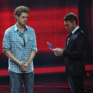 Still of Ryan Seacrest and Scott MacIntyre in American Idol: The Search for a Superstar (2002)