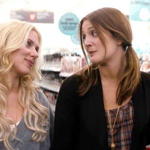 Still of Drew Barrymore and Scarlett Johansson in Hes Just Not That Into You 2009