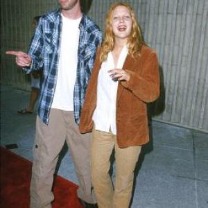 Drew Barrymore and Tom Green at event of Loser (2000)