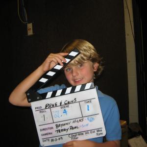 Greyson Moore on set of Pros and Cons