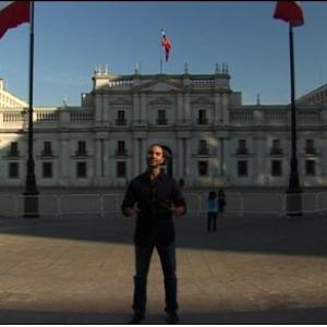 TV Reporter Tayfun King, Palacio de La Moneda, Santiago, Chile