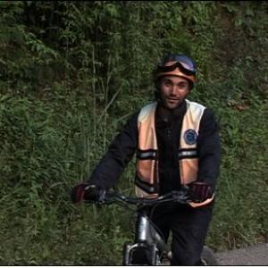 TV Reporter Tayfun King, Mountain Biking, 