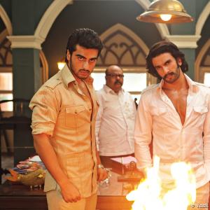 Still of Saurabh Shukla, Arjun Kapoor and Ranveer Singh in Gunday (2014)