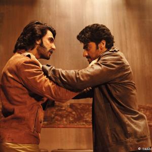 Still of Arjun Kapoor and Ranveer Singh in Gunday 2014