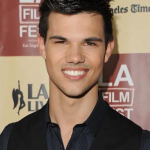 Taylor Lautner at event of A Better Life 2011