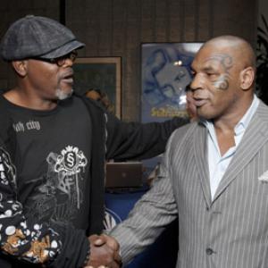 Samuel L Jackson and Mike Tyson at event of Resurrecting the Champ 2007