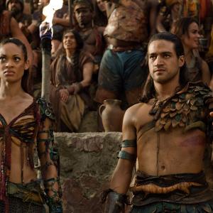 Still of Cynthia AddaiRobinson Pana Hema Taylor and Blessing Mokgohloa in Spartacus Blood and Sand 2010