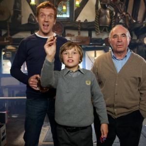 Still of Bob Hoskins, Damian Lewis and Perry Eggleton in Will (2011)