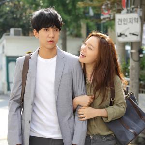 Still of Seung-gi Lee and Chae-won Moon in Oneului yeonae (2015)