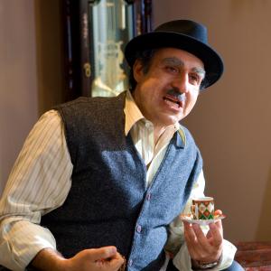 Vahik Pirhamzei as Uncle Rafael