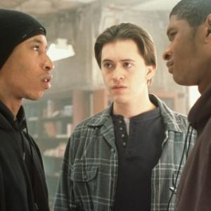 Still of Clifton Collins Jr., Usher Raymond and Fredro Starr in Light It Up (1999)