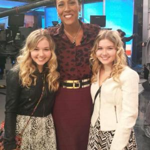 Cailin Loesch left and sister Hannah Loesch with Robin Roberts