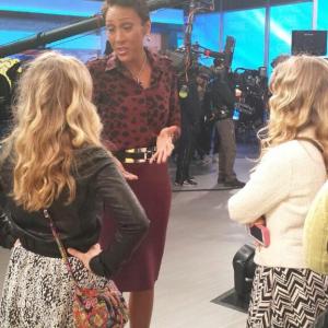 Cailin Loesch (left) and sister Hannah Loesch with Robin Roberts
