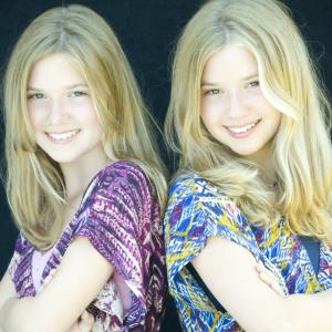 Cailin Loesch (right) and her twin sister Hannah Loesch in 2011.
