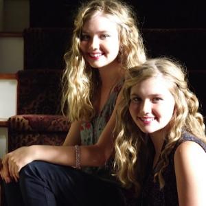 Cailin Loesch (left) and her twin sister Hannah Loesch in 2012.